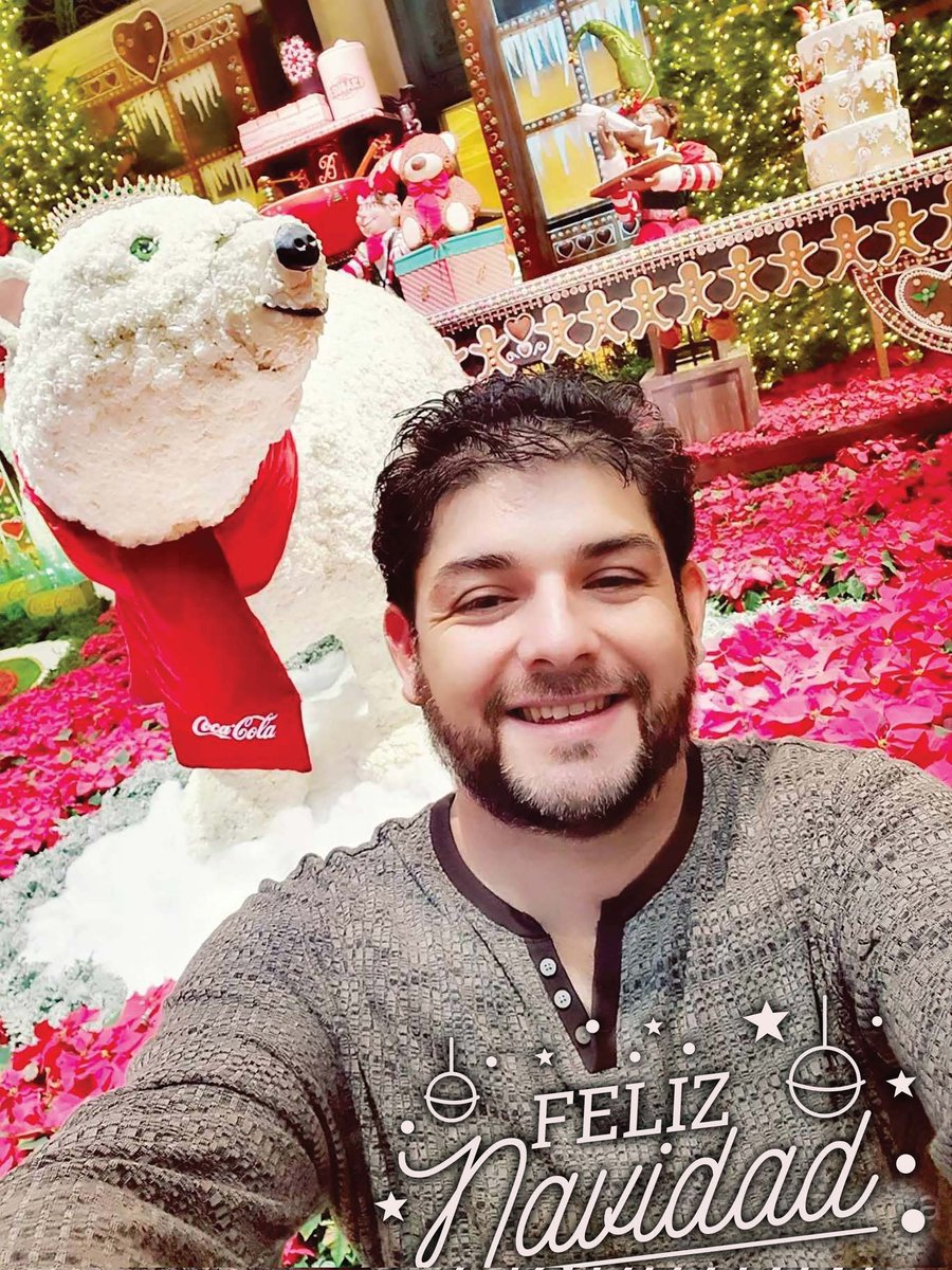Que esta Navidad! Te devuelva las Ilusiones de la Infancia....                    Y los Placeres de la Juventud!!                                                                                                              Pasenla Bonito!! Feliz Navidad 2023!