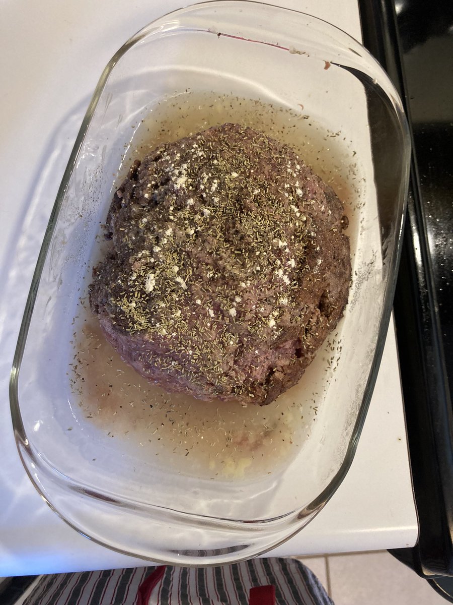 olyveyaa's tweet photo. Prepping the giant meatball #meatmas https://t.co/Nt1QyztOzr