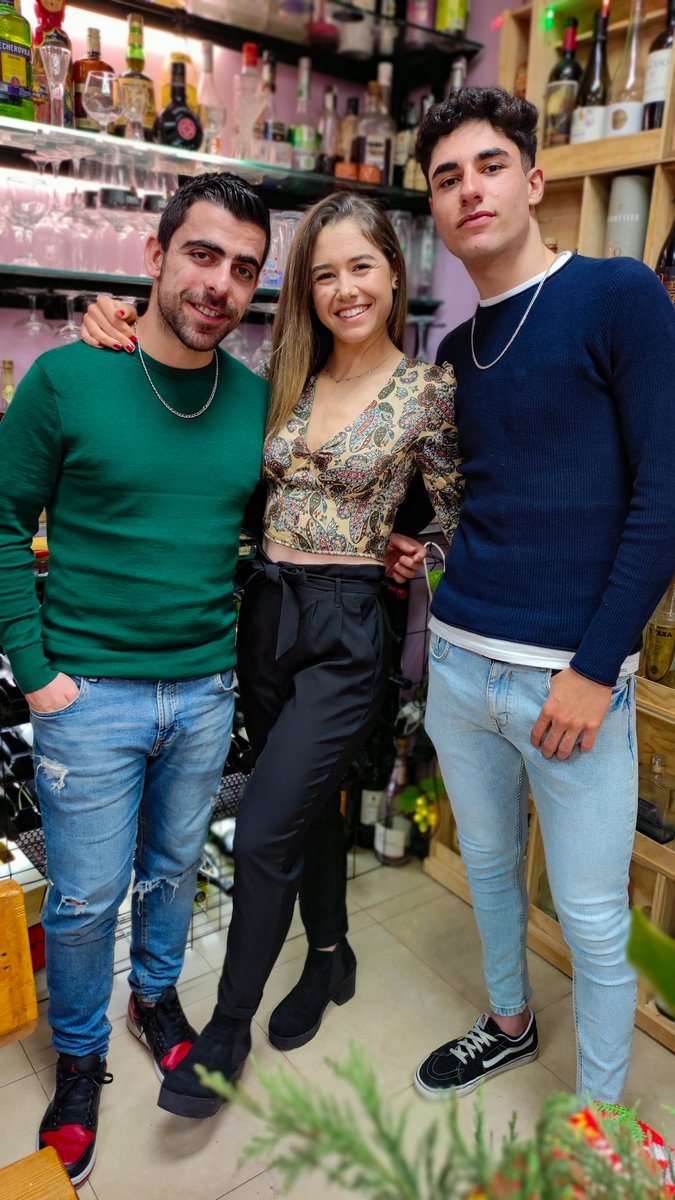 Siempre es feliz Navidad con <a href="/PansMM/">Adrián Martín</a> y <a href="/alvar_martin_/">Álvar Martín Martín</a> 🎄✨