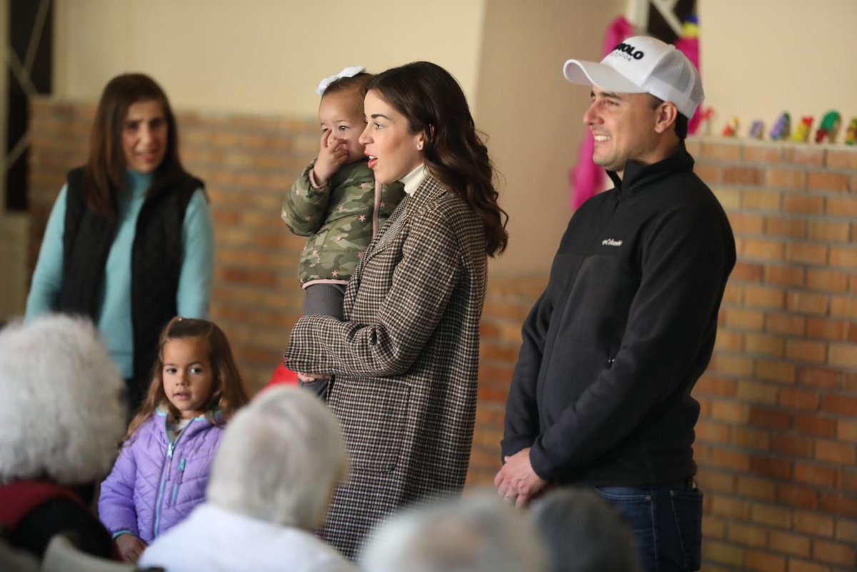heraldosaltillo's tweet photo. Feliz Navidad Coahuila: @manolojim https://t.co/ldxO36u8S8 https://t.co/KC4Y8M8KWs