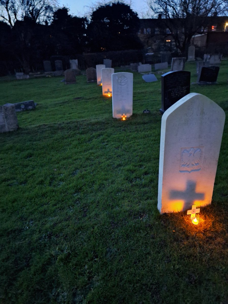 barbequewill's tweet photo. Not as many as you @carl_liversage but visited and put lights on all the @CWGC in Sedgefield, British, Polish and Belgium #EOHO https://t.co/YJzA8ok0qA