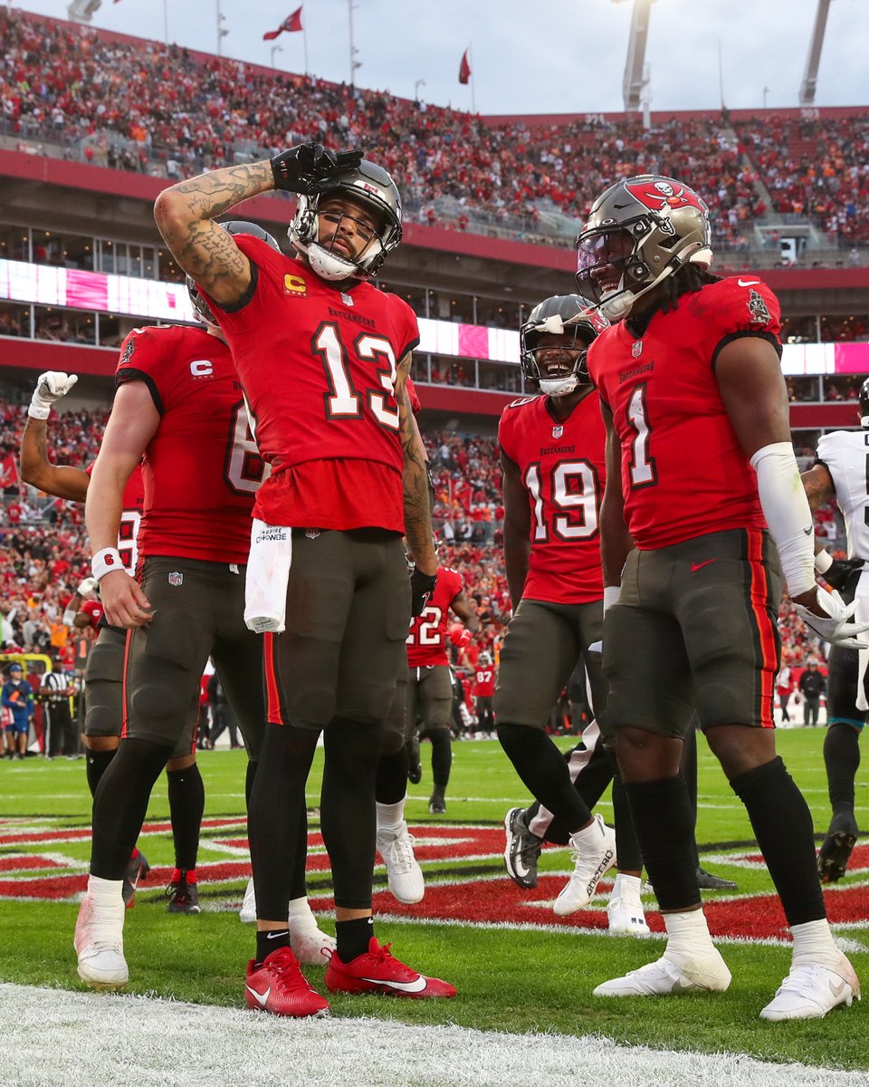 Buccaneers's tweet photo. We 🫡 you, 👑 https://t.co/NmgK62RrmJ