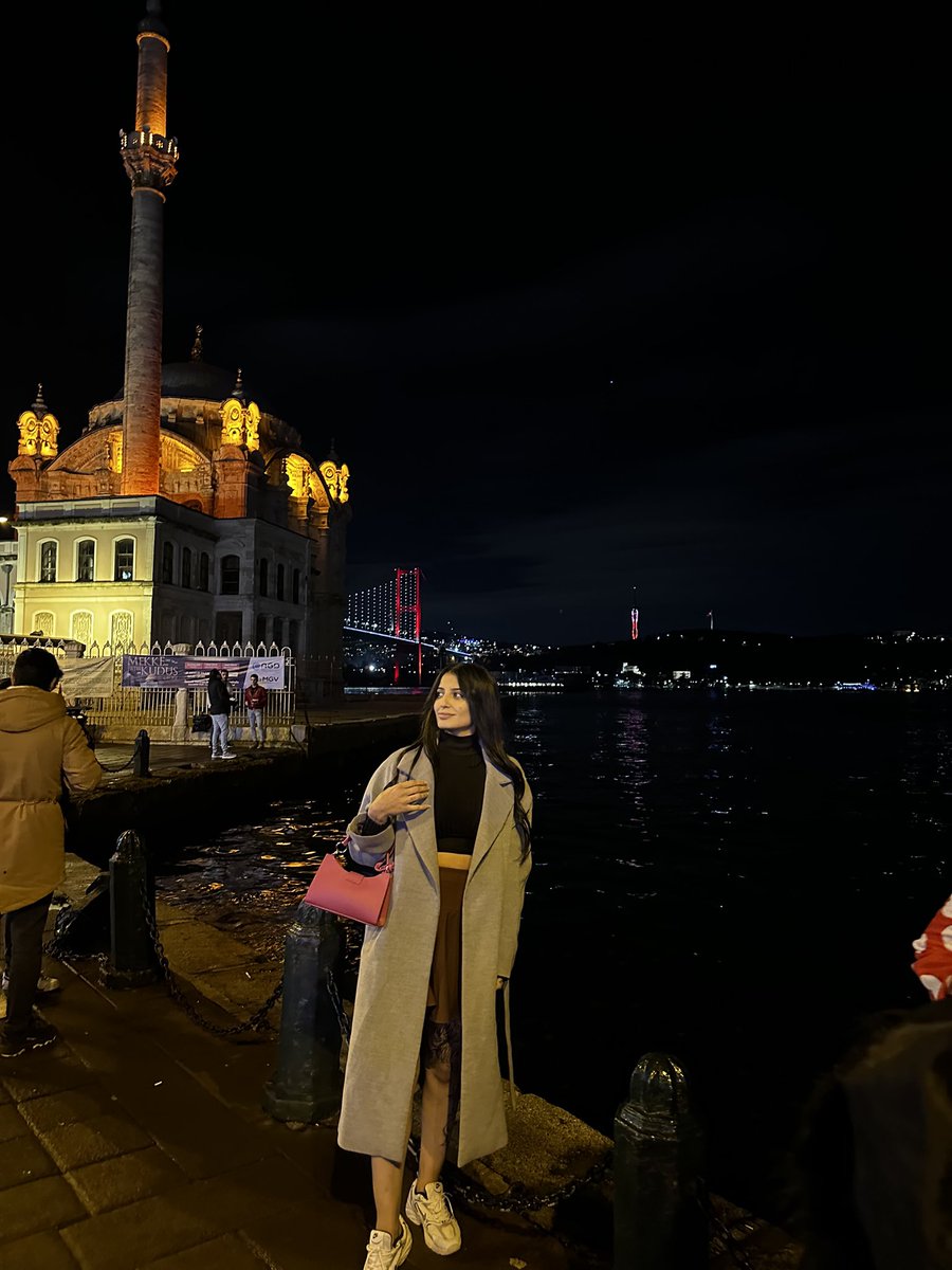 gulextnc's tweet photo. Buraya bırakıyorum 😳 https://t.co/pFuhUg9YBv