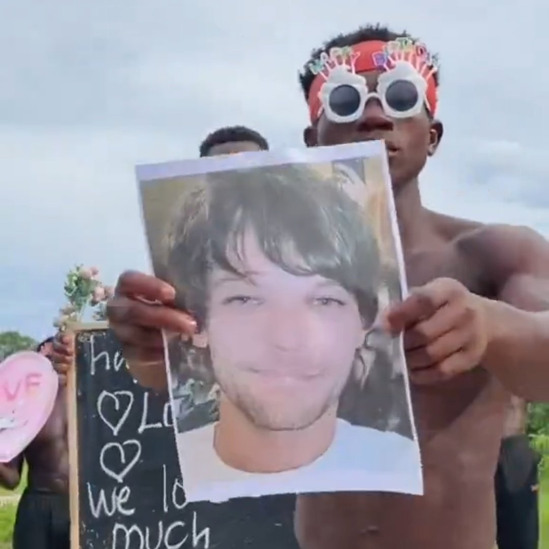 lightoflou's tweet photo. this is so louiecore https://t.co/aVxtF1kepQ