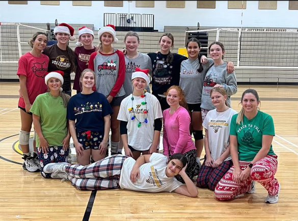 westjeffVB's tweet photo. Have a Merry Christmas. From your WJVB family and friends. https://t.co/A7N6Z8vA8X