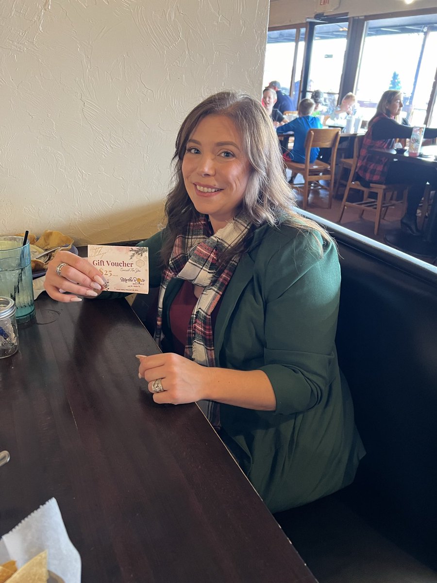 greenchilert66's tweet photo. Easy as pie. Surprise a friend or loved one with a gift card or e-gift card this Christmas. 🤶🎄 #eatlocal https://t.co/T54IzKR6hp