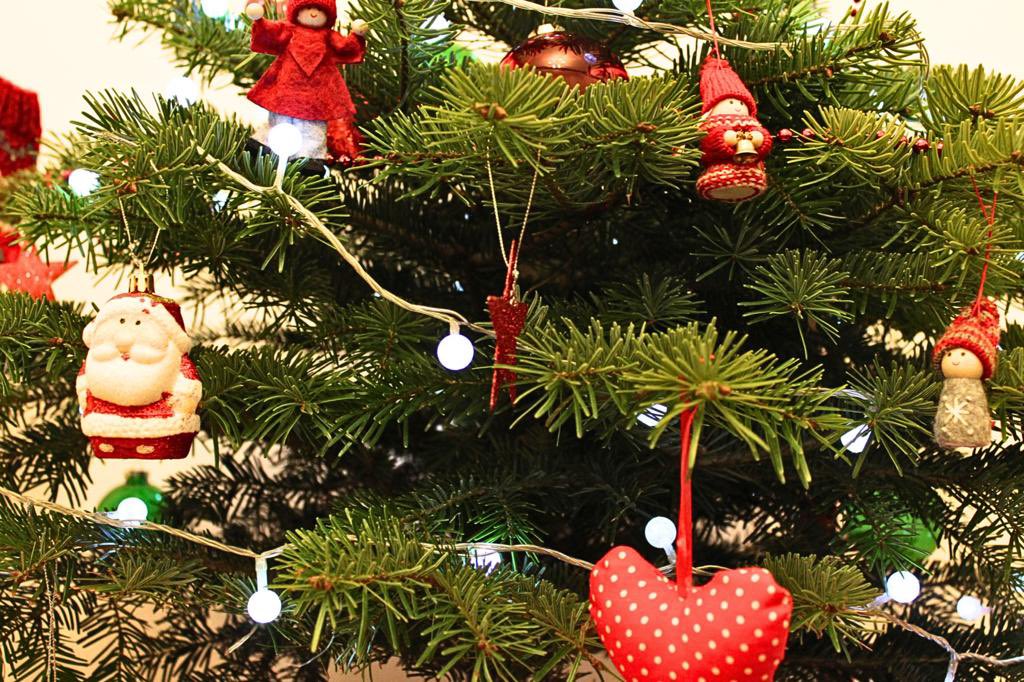 MoldovanWine's tweet photo. On the Eve of this Holy Holiday of Christmas, we wish you and your families the best wishes and blessings! 
Merry Christmas and Happy New Year🎉🥂🍾

We create delightful memories!
    Moldovan Wine UK

https://t.co/Z8t5Q3Y2eV

#wine #winelover #winetime #redwine #Christmas https://t.co/JwQ9v3L6fs