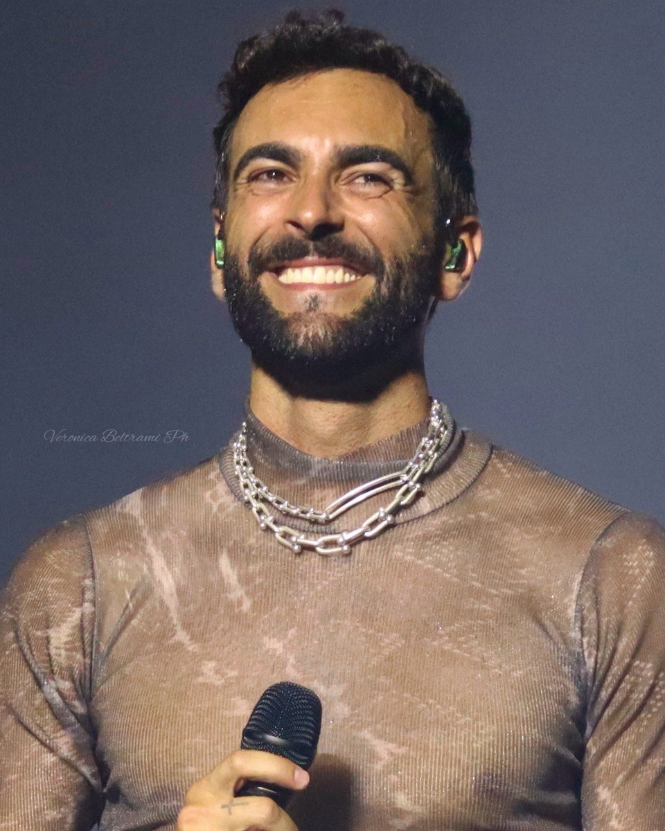 MMilmiosorriso's tweet photo. Quanti giri sta facendo la tua di vita,
quanto orgoglio, quanta Musica, quanta Arte, quanto Marco.
Buon Compleanno a te @mengonimarco che rendi fiero, ogni giorno di più, chi ha scelto di seguire un Esempio come te. ❤️

 #BuonCompleannoMarcoMengoni
#BuonCompleannoMarco https://t.co/tNJRLKwflI