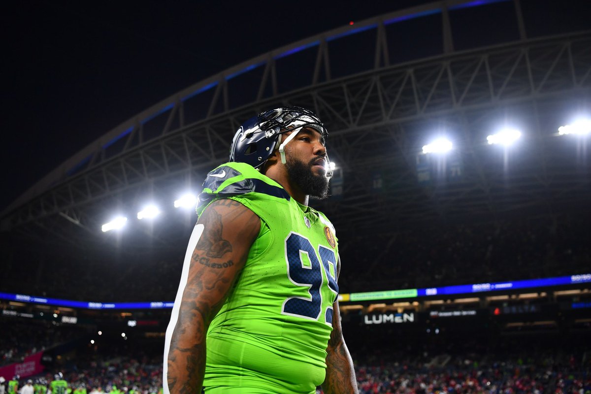 TodaySeahawks's tweet photo. The #Seahawks have 10 players with 2+ sacks.

- Boye Mafe 9
- Jarran Reed 7
- Jordyn Brooks 4.5
- Dre'Mont Jones 4.5
- Darrell Taylor 4.5
- Bobby Wagner 3.5
- Leonard Williams 3
- Devon Witherspoon 3
- Mario Edwards 2
- Uchenna Nwosu 2

@CoachBTJordan has made the pass rush great https://t.co/NYznmuCbvN