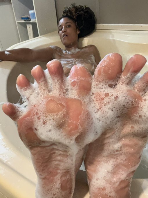 I just uploaded new content on FeetFinder! Check it out here: https://t.co/i0XGcTKg1d https://t.co/M<a href="/tag/halloween"class="tags"><span>#halloween</span></a><a href="/tag/nodahgoddess"class="tags"><span>#nodahgoddess</span></a>