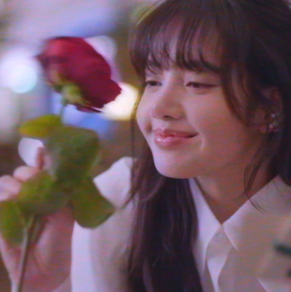 random lisa pics tweet media
