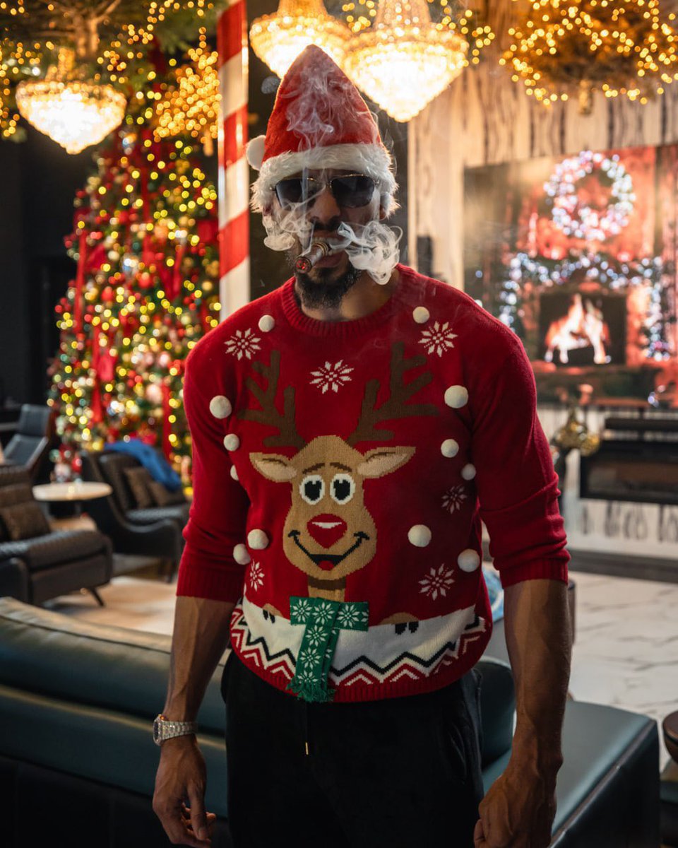 TateNews_'s tweet photo. Christmas 🎅🎄 https://t.co/1VJXBWVo9r
