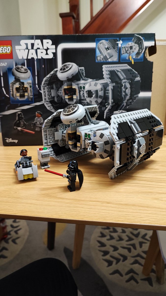 justmark127's tweet photo. Első LEGO szett életemben készen 😄👍 achievement unlocked 😆 nagyon király élmény 🤗 így a 10. Lego streamre már illett is #wearethevr https://t.co/rzZrNQIIXD