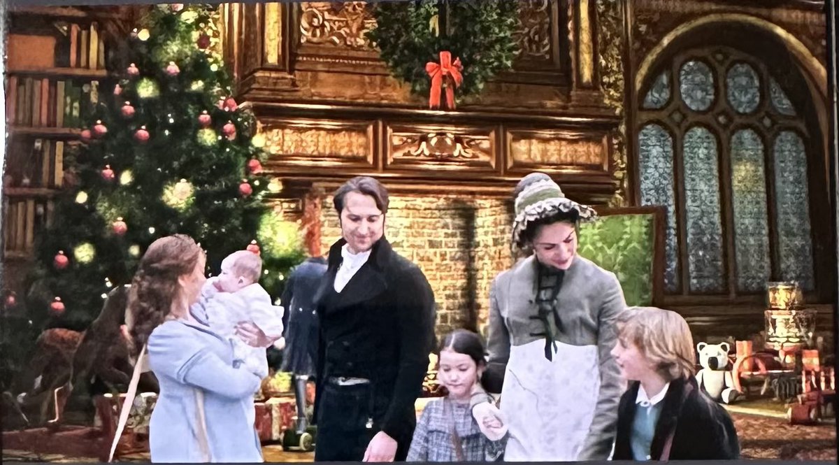Louisa1496's tweet photo. @14KatieK Aww, thank you so much Katie, I really appreciate that☺️🙏 a #MerryChristmas to you too🎄👒🎩 & we’ll keep enjoying #Sanditon together, the gift that keeps on giving🎁 https://t.co/8x3uSDwBir