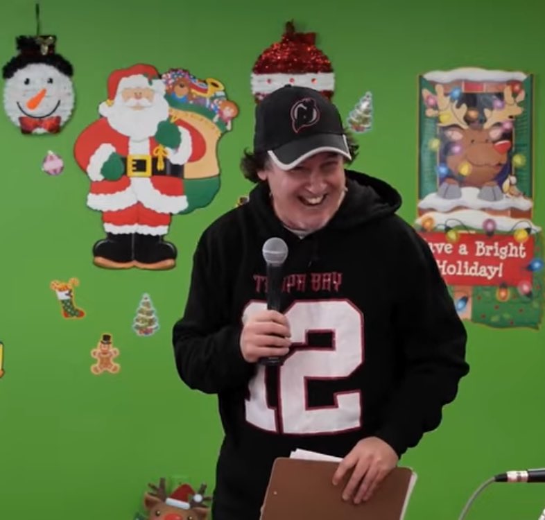 WaltWednesday's tweet photo. Merry #TESDXmas!
Game host Walt makes it feel like #WaltWednesday on a Sunday. #TESD https://t.co/7z3LQHBLhR