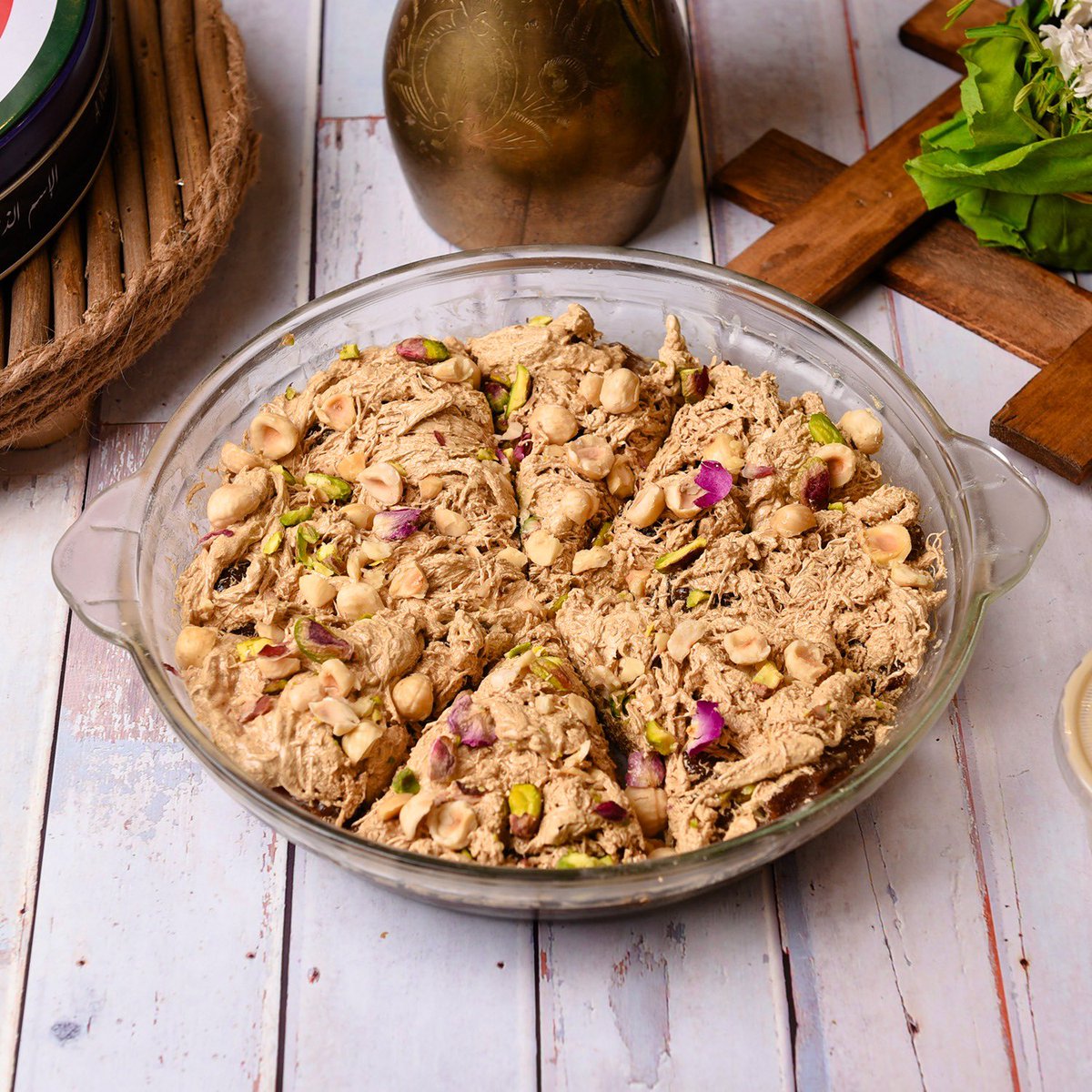 جديدنا اللذيذ علاجية بالتمر والمكسرات 😍😍 #الرياض #موسم_الرياض #العقيق