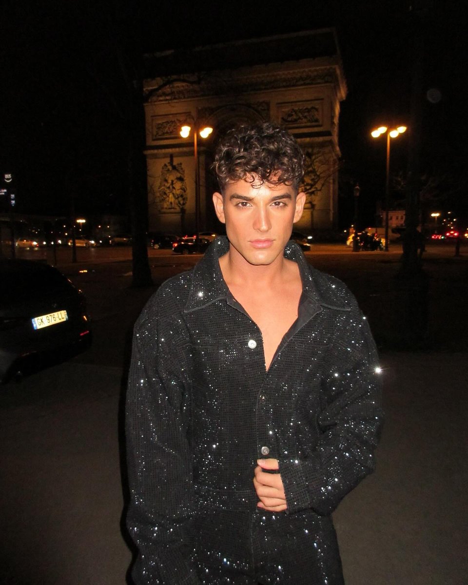 BenjaminElgar's tweet photo. midnight glitz https://t.co/uGlqoIvRVe