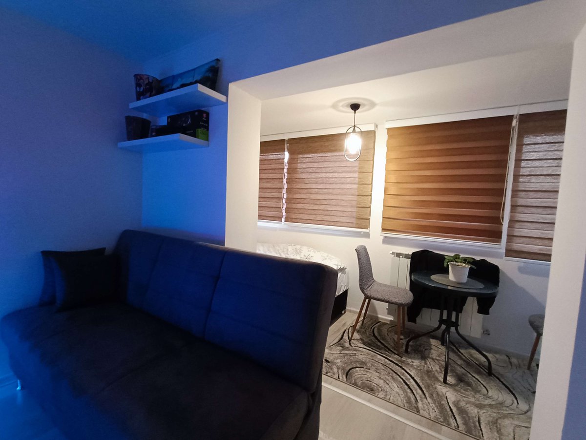 Repairable13's tweet photo. room update🫡🫡 still cant believe i used to play on that small ass fucking table for a month https://t.co/VCKyOBoRuD