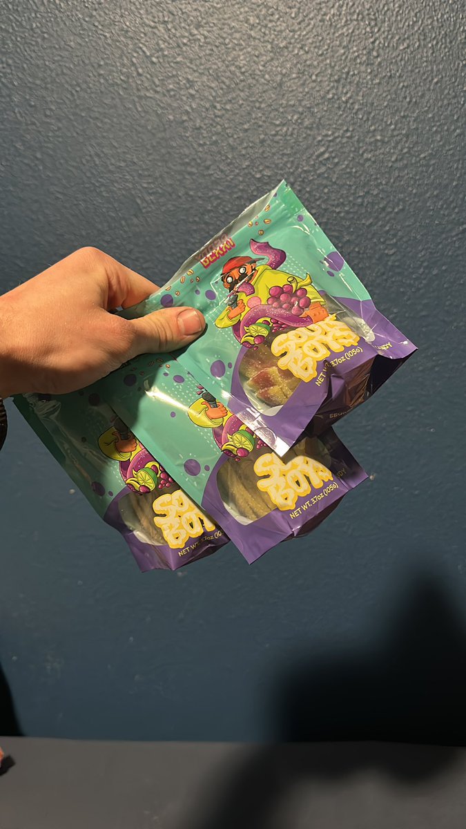 Lndn99T's tweet photo. Absolutely delicious, and totally not lean @sourdotgg collab w @OrdinaryGamers
@oompaville https://t.co/43iLPmcT1b