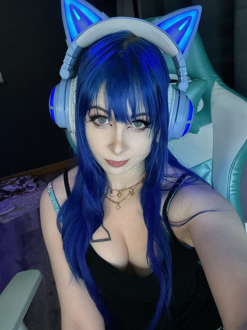 Do I look like a streamer? Cause I&rsquo;m not :P https://t.co/ohfgZUKccu