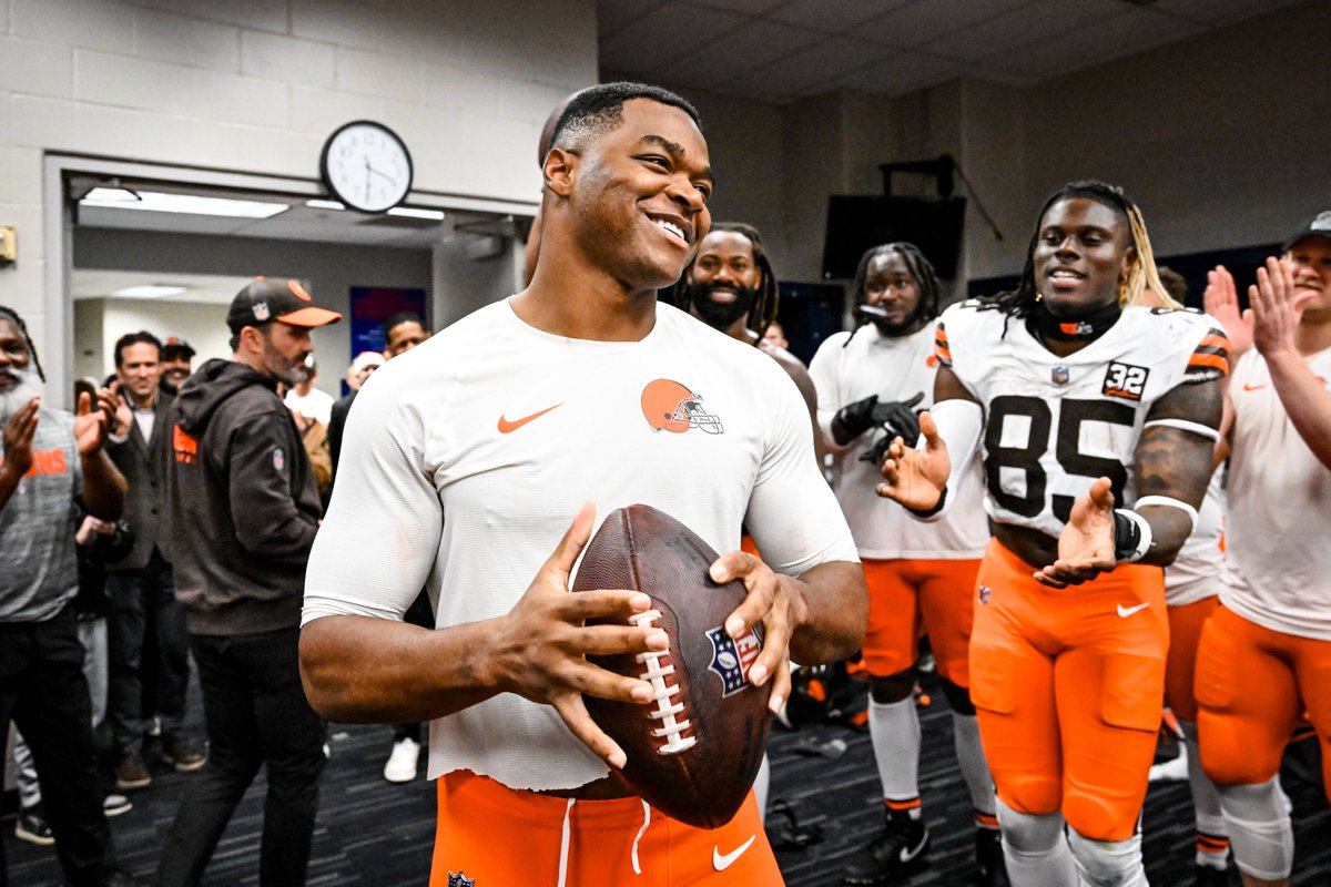 Browns's tweet photo. we wish you Amari Christmas https://t.co/6BWnyaOFwU
