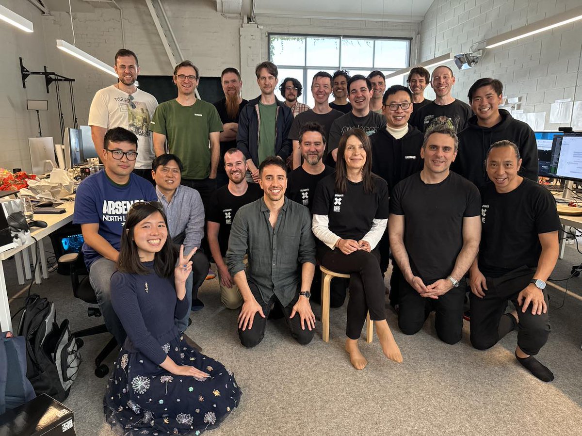 UltStudio_'s tweet image. Nothing like a family photo to welcome in the holidays! We had an amazing time at our Christmas break party, with staff from all over flying in to celebrate a great year. Merry Christmas from the Ultimate Studio family to yours!