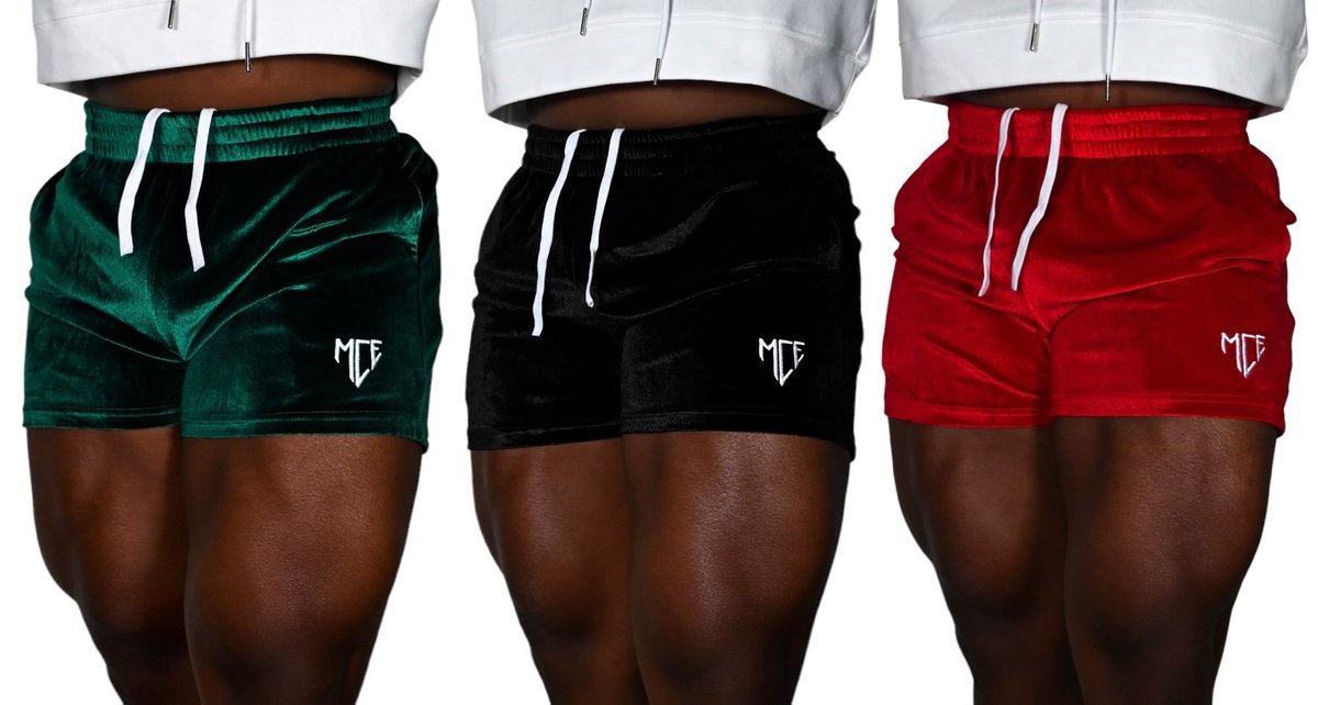 🎄🚨One last holiday FREE GIVEAWAY!! 🚨🎄 winners will receive a pair of the green, black, and red velvet MCE shorts. To enter to win just retweet and you must be following. 3 Winners picked tomorrow on Christmas Day. Good luck! 💚🖤❤️