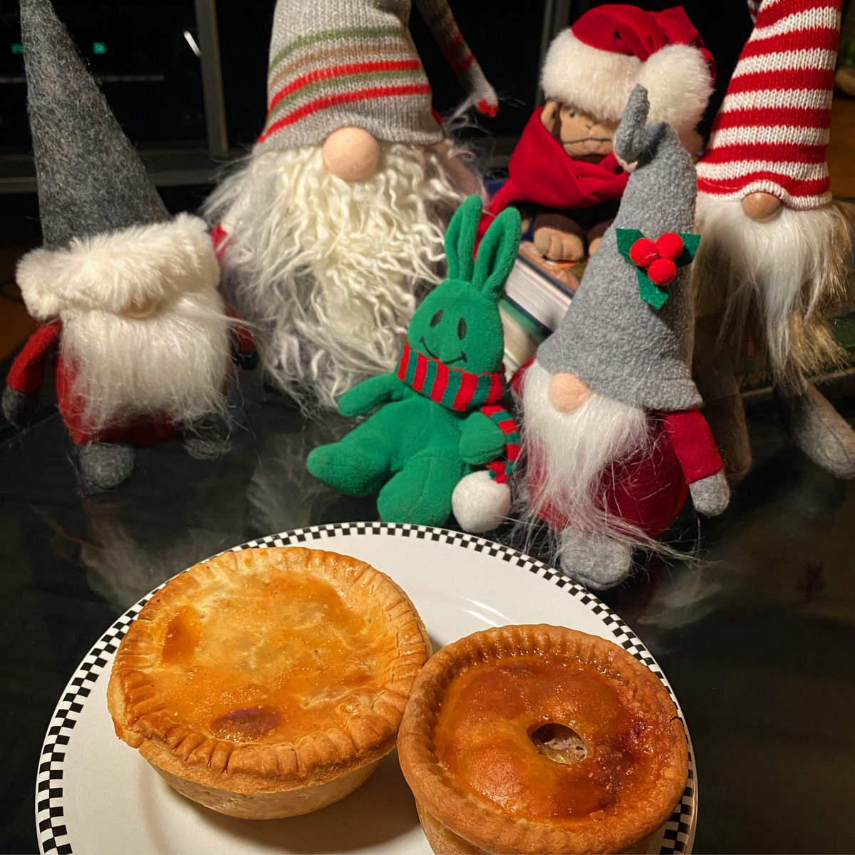 greenietravels's tweet photo. Gotta keep the Tomtes happy!
.
.
.
#myersofkeswick #meatpies #handpies #pies #steakandalepie #petersporkpie #porkpie #nyceats #yuletide #ChristmasEve https://t.co/qDflIykY3u
