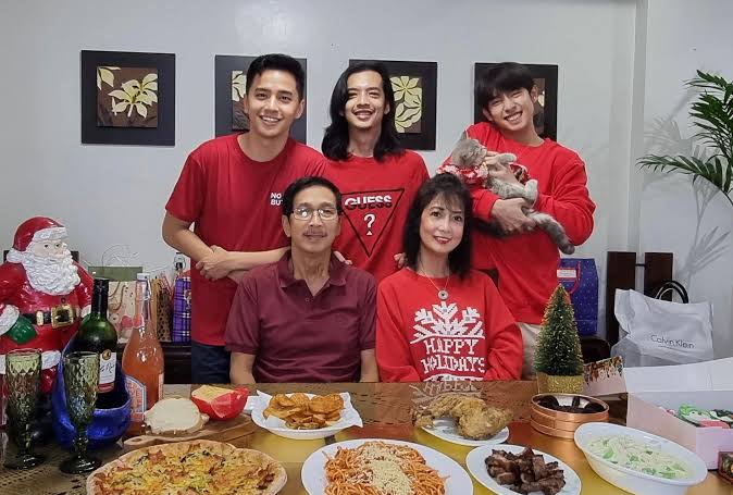 jahaiety's tweet photo. Cutie🥹 Merry Christmas de Dios fam🎄💗

@SB19Official #SB19 https://t.co/AdAr2bRYjw