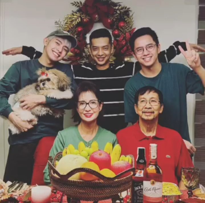 jahaiety's tweet photo. Cutie🥹 Merry Christmas de Dios fam🎄💗

@SB19Official #SB19 https://t.co/AdAr2bRYjw