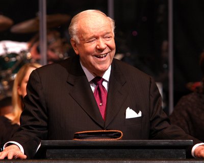 Are you seeking to grow deeper in the understanding of God?

Watch Rev. Kenneth Hagin as he shares the Word of God on #TheCircleChannel app today.

⏲️: 9:27 A.M. - 10:15 A.M.