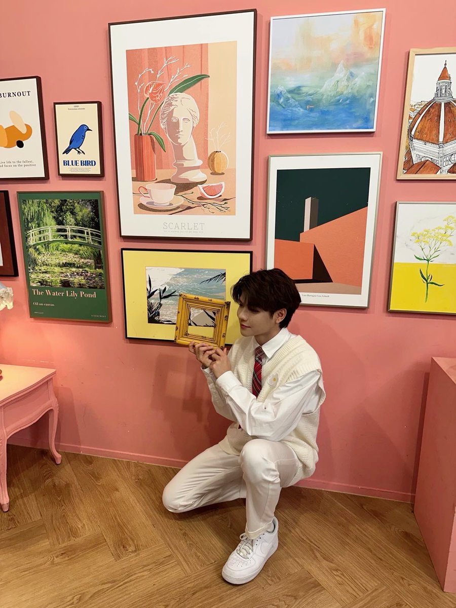 HORI7ON_twt's tweet photo. [🐱] Merry Christmas everyone! We made a lot of good memories this year. Today is all about giving back what we have and opening our hearts to our love ones. Lets make this upcoming day great and special!!💕🎆

#HORI7ON #호라이즌 #KIM #킴 https://t.co/DwN2FsFvk6