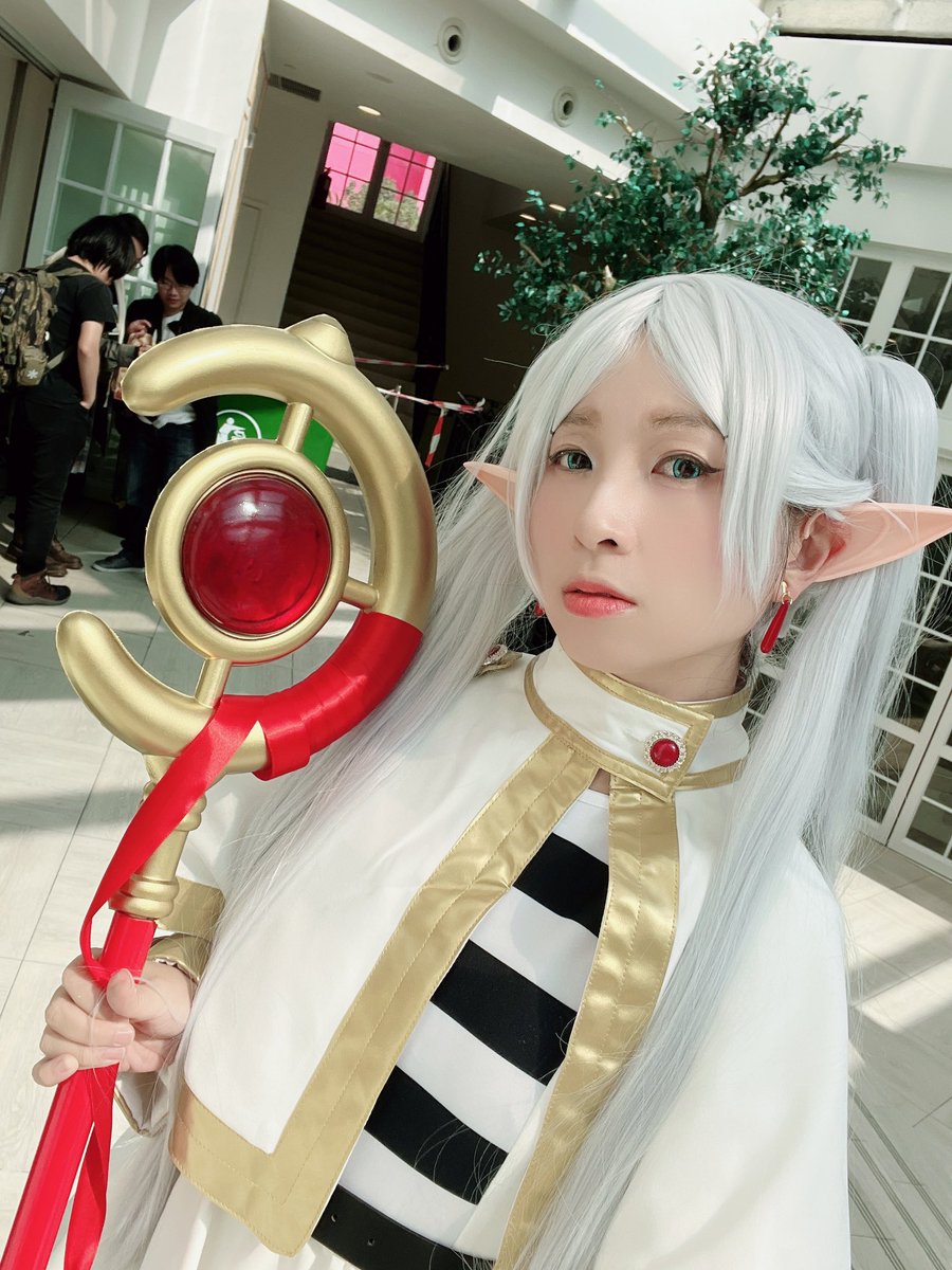 sakisakichi's tweet photo. 昨日のフリーレンコスプレ✨️
この1ヶ月いろいろ準備してそして連続2日のイベントで疲れすぎで死んじゃった
今まで起きてないZZZZ https://t.co/d9wC4qqeFL