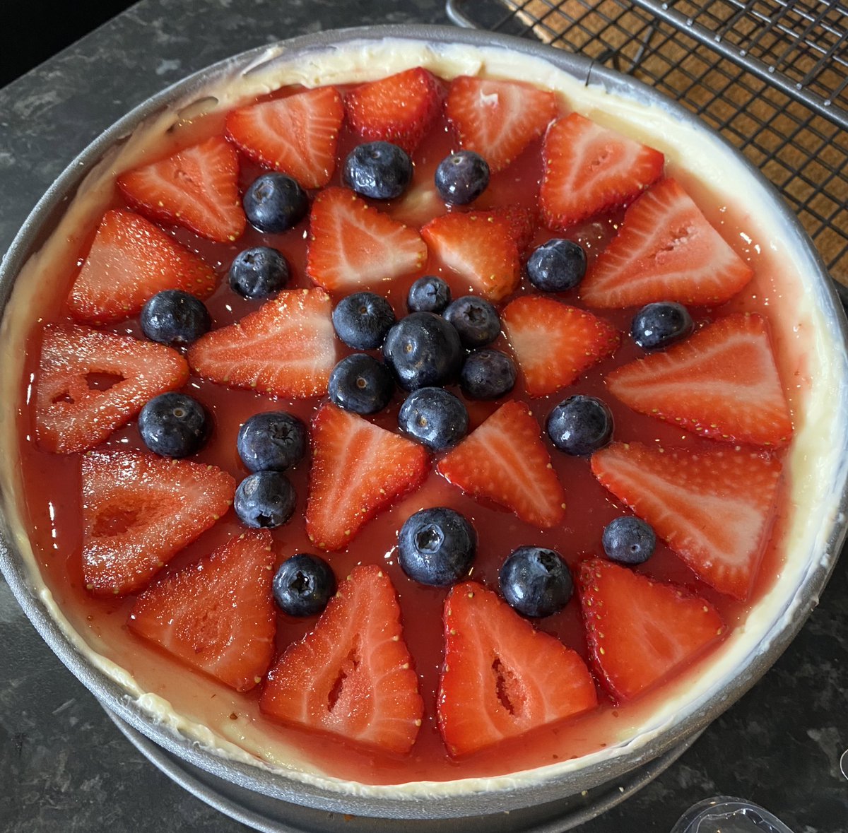 abblebabbles__'s tweet image. “What are you good at?”
… does making cheesecake count?