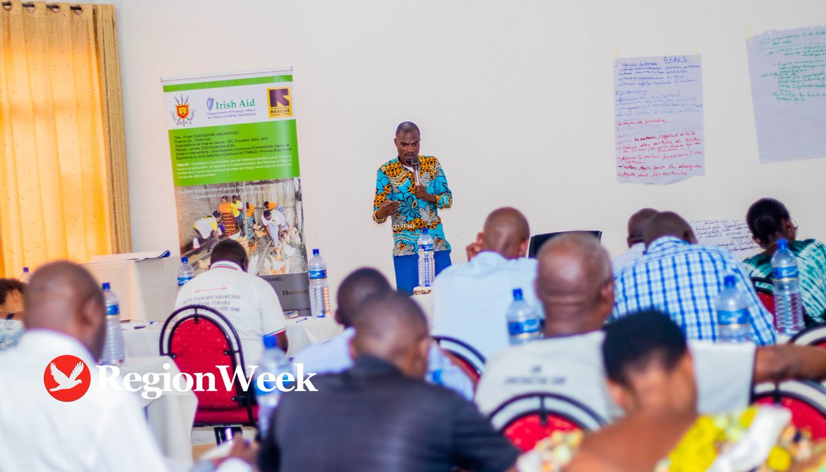 RegionWeekFr's tweet photo. #Burundi Un échange-débat sur  la contribution des leaders administratifs et communautaires dans la prévention des #VBG a rassemblé, jeudi 14/12, les représentants des OCB,les leaders communautaires et les administratifs des provinces dans lesquelles intervient @RESCUEorg https://t.co/SxWW05iXas