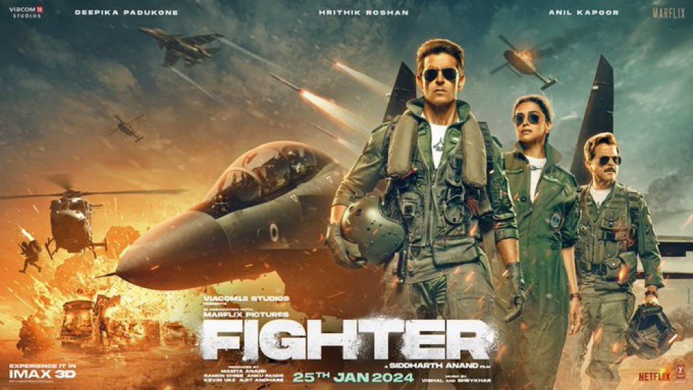 Here comes the new poster of #Fighter One month to go as #Fighter hits the big screen on January 25, 2024! #FighterOn25thJan @iHrithik @deepikapadukone @AnilKapoor @justSidAnand #KevinVaz @AndhareAjit