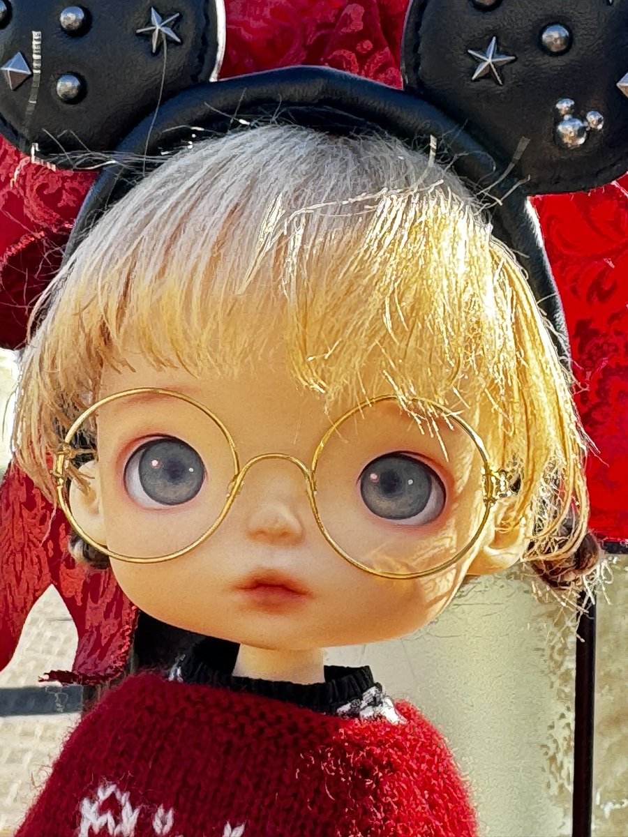sui_Labradorite's tweet photo. 快晴！
𝙼𝚎𝚛𝚛𝚢 𝙲𝚑𝚛𝚒𝚜𝚝𝚖𝚊𝚜2023🌲🌟

本日のコーデは
王道の、赤✖️紺✖️金

#monstdoll #モンフェス 
#まめじ工房 https://t.co/1ZPhpZxxsa
