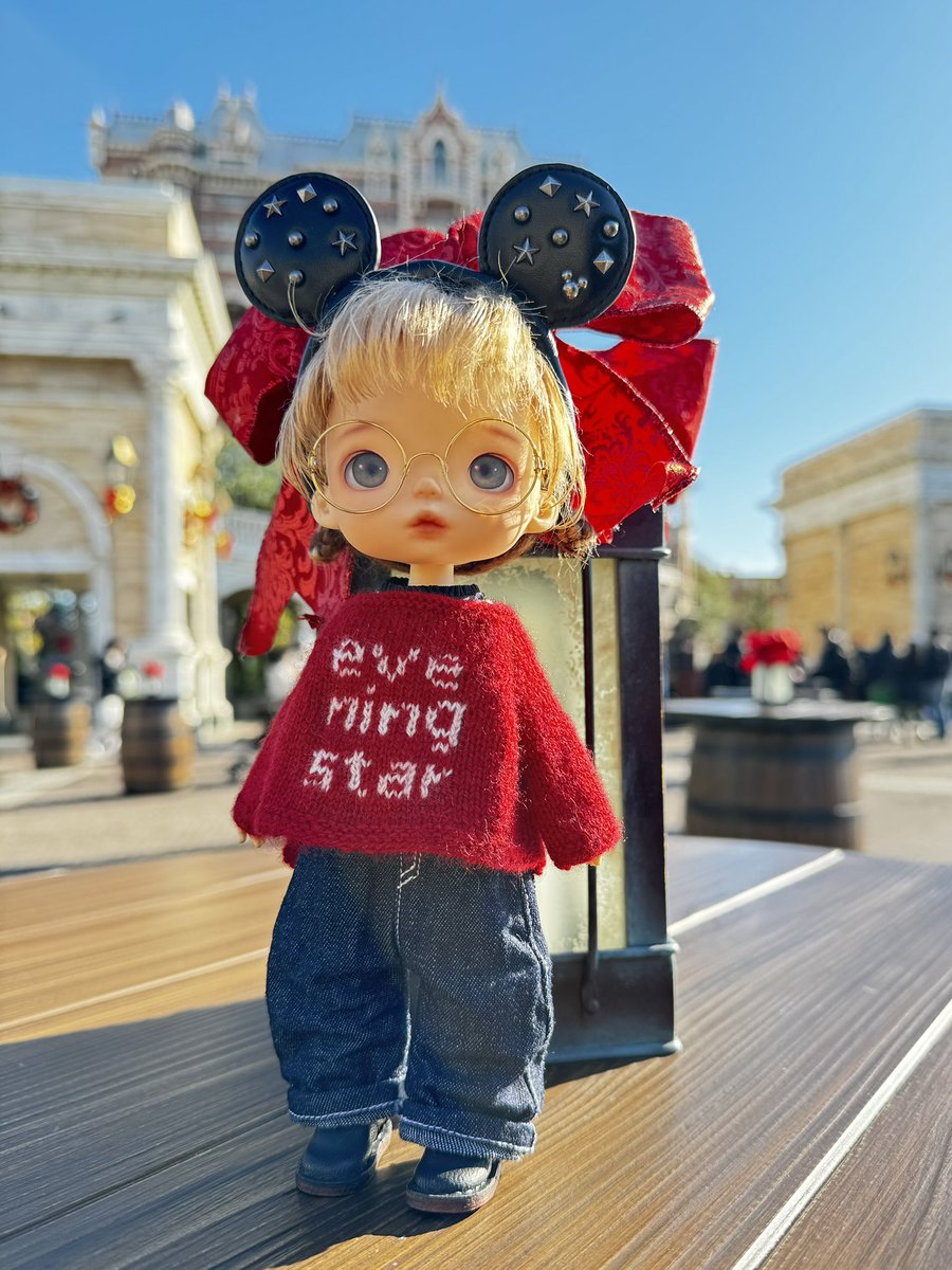 sui_Labradorite's tweet photo. 快晴！
𝙼𝚎𝚛𝚛𝚢 𝙲𝚑𝚛𝚒𝚜𝚝𝚖𝚊𝚜2023🌲🌟

本日のコーデは
王道の、赤✖️紺✖️金

#monstdoll #モンフェス 
#まめじ工房 https://t.co/1ZPhpZxxsa