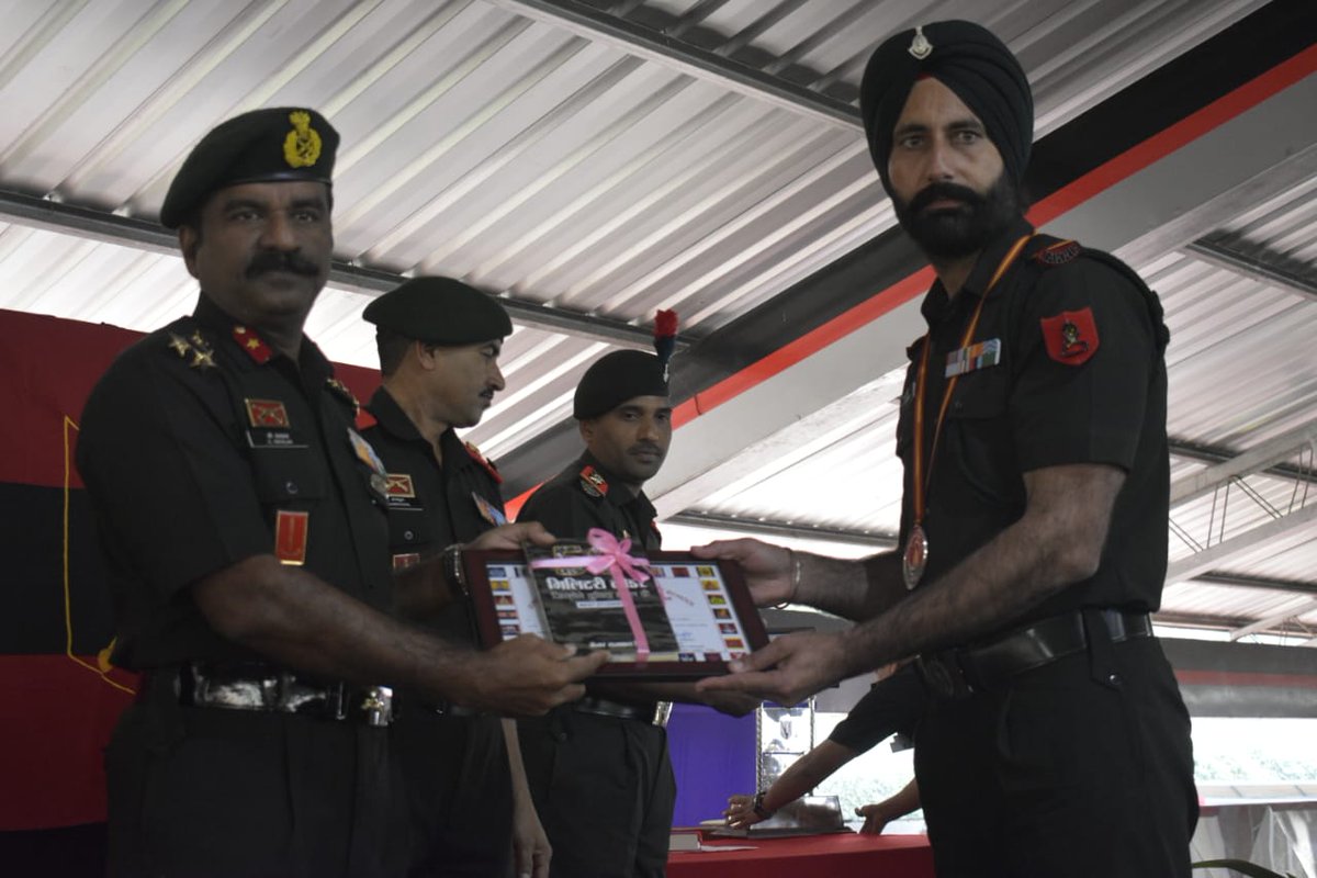 Jkra_Group's tweet photo. #LtGenUpendraDwivedi, AVSM COR JAK RIF & LS and the entire JKRA fraternity congratulate Nb Sub Ravinder Singh of #UttamUnees for being adjudged #BestStudent & Nb Sub Ashu Pathania of #ToweringTwenty for coming First in lecturette in the prestigious #PC282 Course.
#JKRA https://t.co/zB1HUB595n
