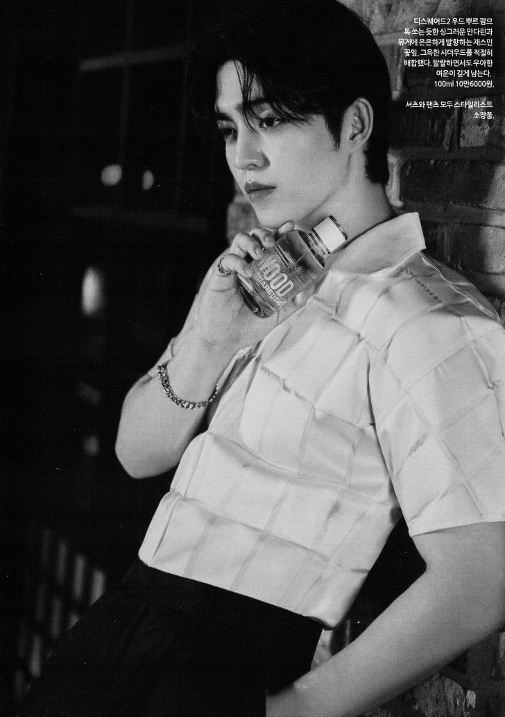 terramttr's tweet image. A coupszi/jicheol au between WZ, the frontman of a famous rock band, and SC, a rising star in the fashion industry. #plotideas