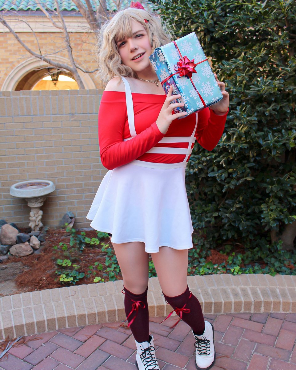 fuck it, I'm delivering your gifts this year🎅 https://t.co/MH7ieB6aGO