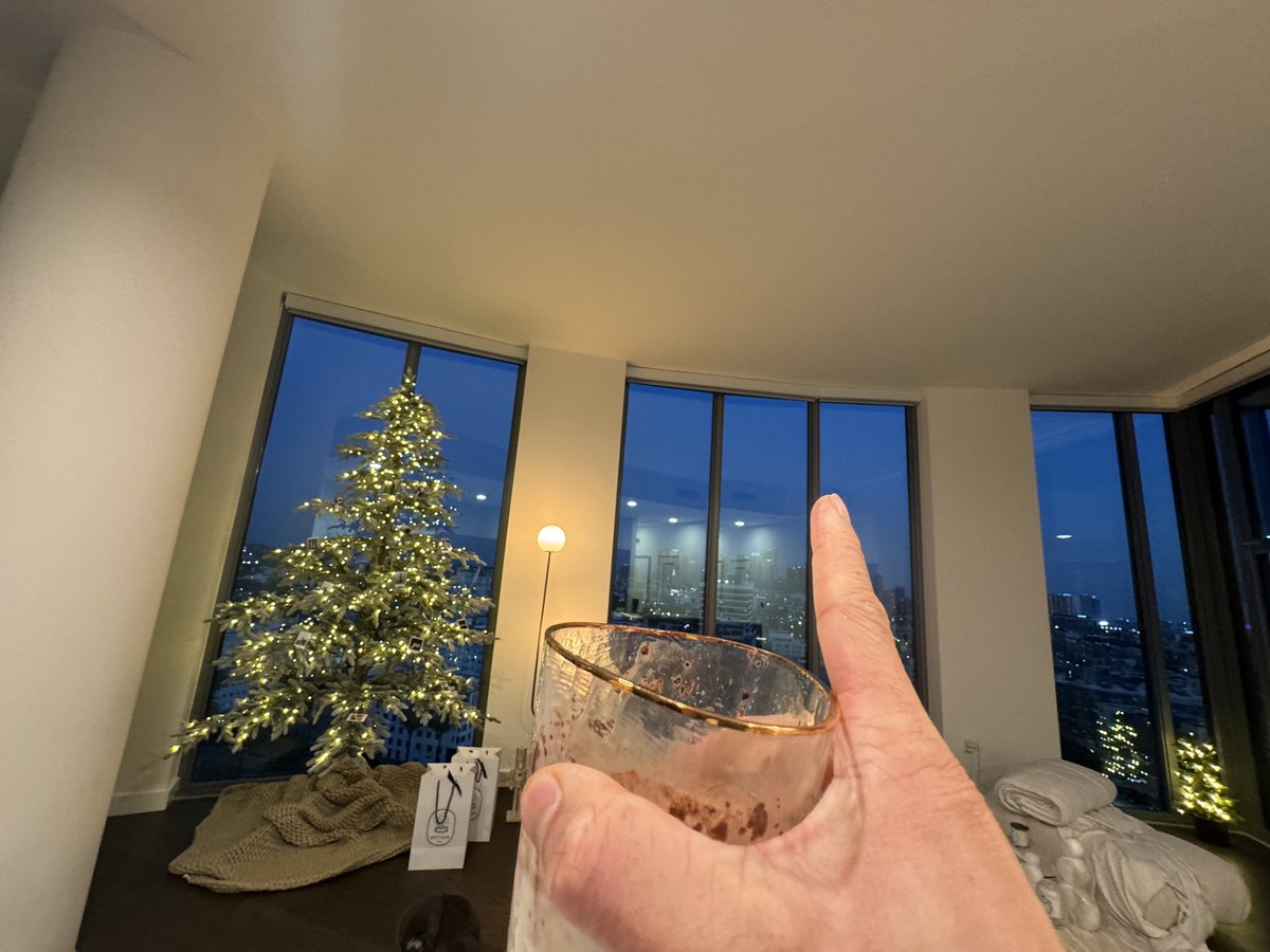 Drunk thoughts on XMAS eve 🎄 :

AHHHHhhh holy f*ck we were right. Crypto is the place, and even in the darkest of times, we were stubborn enough to stick with it, knowing that a time like this would come again.

1. When I was younger, I dreamed of financial freedom. I knew it