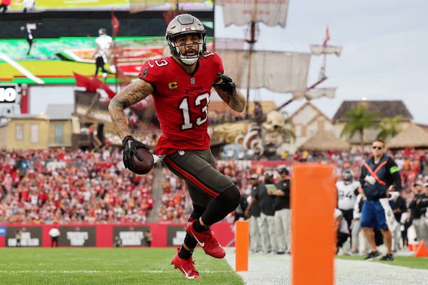 Bucs’ WR Mike Evans has 13 touchdown receptions this season and is now the fifth player in NFL history to record at least 12 touchdown receptions in five-or-more seasons, joining Jerry Rice (eight seasons), Terrell Owens (seven), Marvin Harrison (six) and Randy Moss (six).