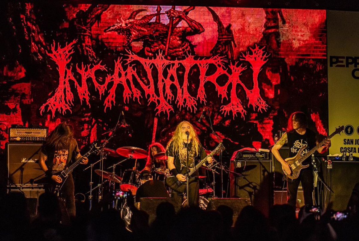 Happy holidays! 🔥🤘

Photo by Ale Bermúdez