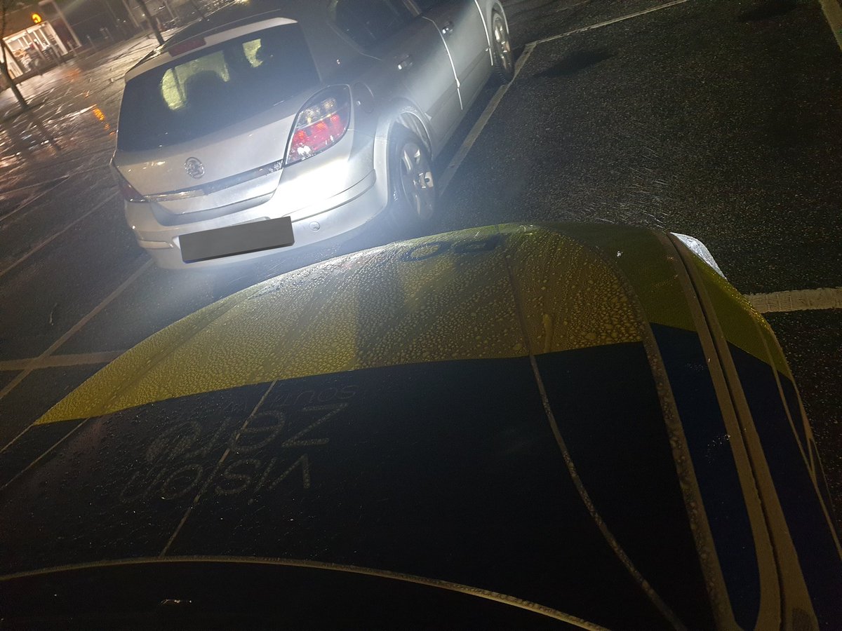 DC_RPT's tweet image. Trying to be in the festive mood but when you drive with an expired MOT, no Insurance and expired non EU licence there&apos;s only one thing we can do. #VehicleSeized One motorist found this out this evening. #Truro #DriverReported #DontRiskIt #HoHoHo
@VisionZeroSW 
5630/7126