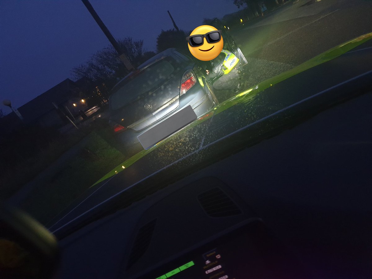 DC_RPT's tweet image. Trying to be in the festive mood but when you drive with an expired MOT, no Insurance and expired non EU licence there&apos;s only one thing we can do. #VehicleSeized One motorist found this out this evening. #Truro #DriverReported #DontRiskIt #HoHoHo
@VisionZeroSW 
5630/7126