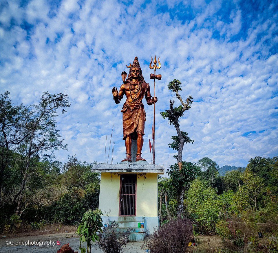 RONBupdates's tweet image. Monday Morning &amp;amp; Statue of Lord Shiva at Jyamire, Udayapur. ❤️🙏 

Pic. Jivan Panjiyar