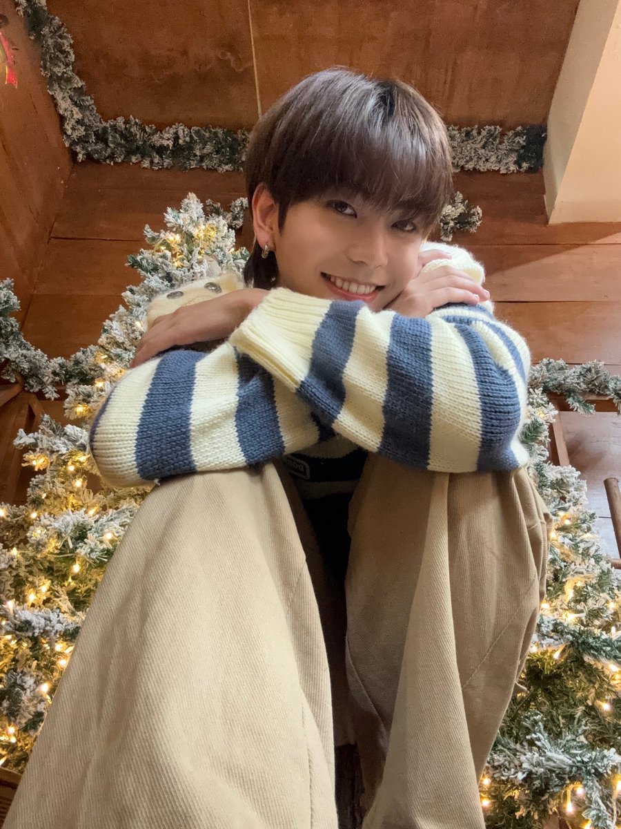 TOZ_YYent's tweet photo. [#ANTHONNY]

MERRY CHRISTMAS🎄❄
これでクリスマスはもう寂しくない🎅
TOPAZ一緒に暖かく過ごそうね🫠
だいすきだよ🩵

#TOZ #アントニー https://t.co/HmUFefmULM