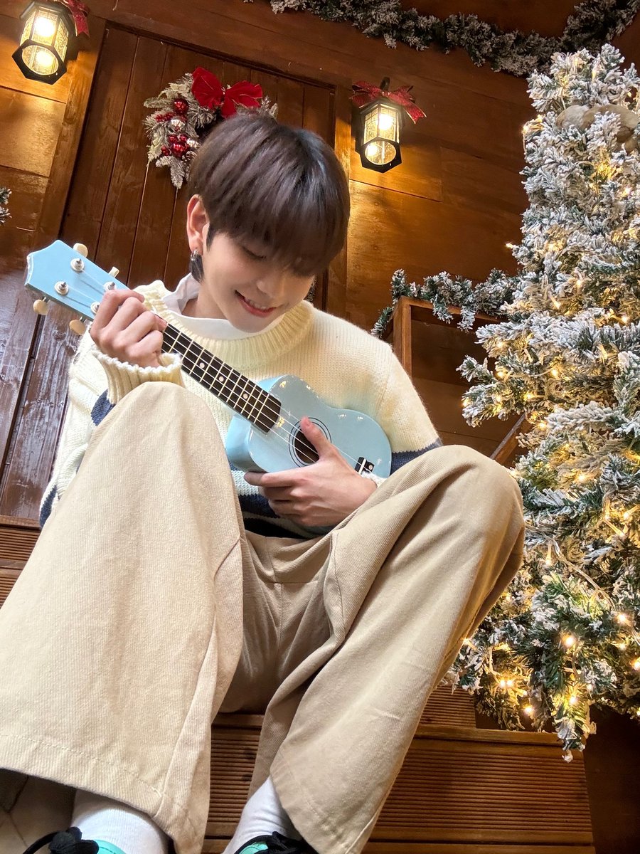 TOZ_YYent's tweet photo. [#ANTHONNY]

MERRY CHRISTMAS🎄❄
これでクリスマスはもう寂しくない🎅
TOPAZ一緒に暖かく過ごそうね🫠
だいすきだよ🩵

#TOZ #アントニー https://t.co/HmUFefmULM