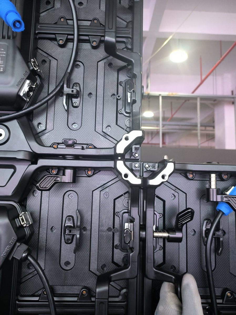 xpng978833's tweet image. Being packed for shipment📷📷📷
xuping@mightary.com
WSA: +86 19115355792
#MerryChristmas #ledprojects #leddisplay #digitaladvertising #ledsigns #ledscreens #ledscreen